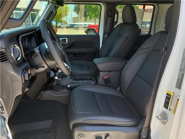 new 2025 Jeep Wrangler car