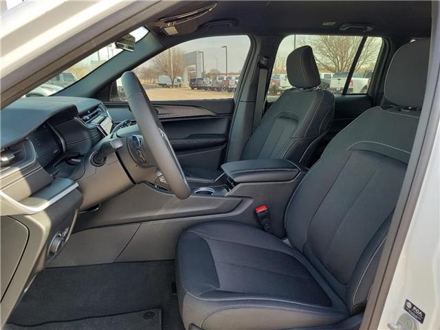 new 2025 Jeep Grand Cherokee car