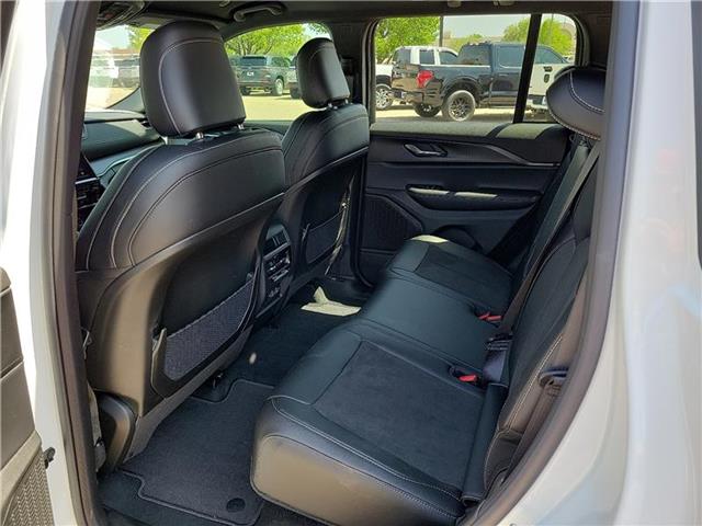new 2025 Jeep Grand Cherokee car