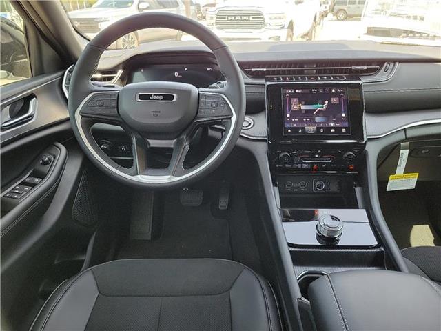 new 2025 Jeep Grand Cherokee car