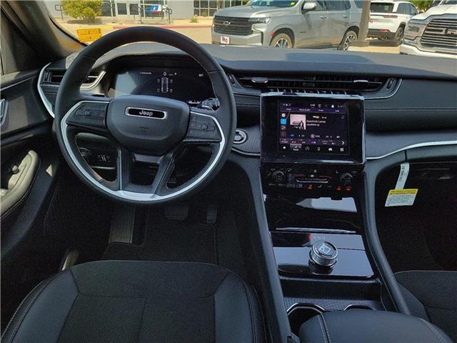 new 2025 Jeep Grand Cherokee car