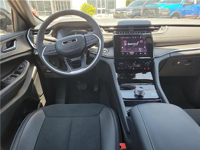 new 2025 Jeep Grand Cherokee car
