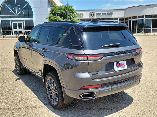 new 2025 Jeep Grand Cherokee car