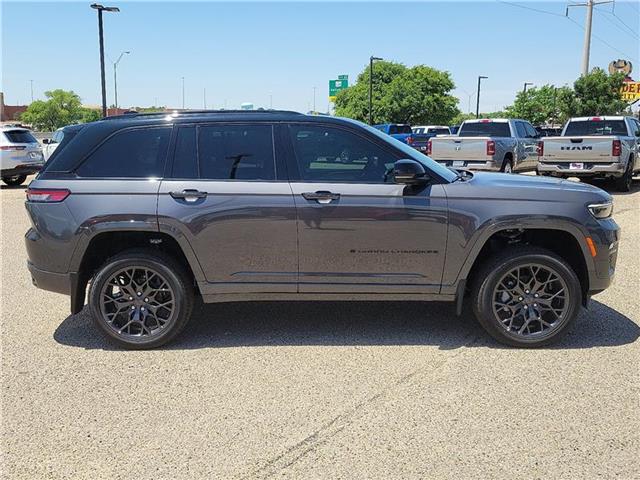 new 2025 Jeep Grand Cherokee car
