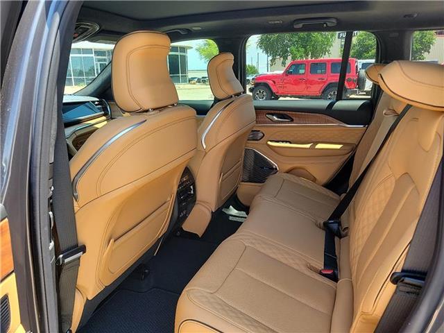 new 2025 Jeep Grand Cherokee car