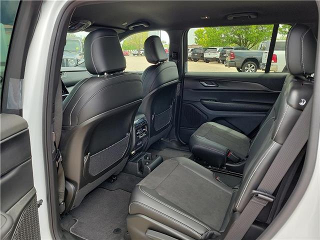 new 2025 Jeep Grand Cherokee L car