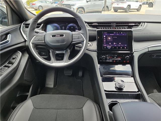 new 2025 Jeep Grand Cherokee L car