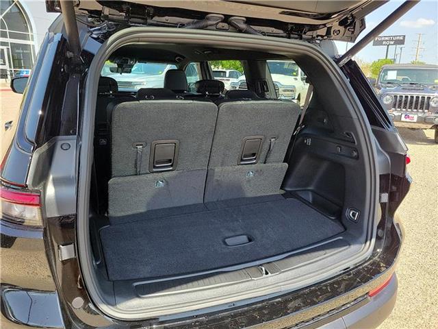new 2025 Jeep Grand Cherokee L car