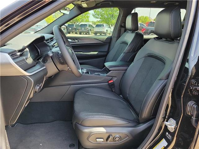 new 2025 Jeep Grand Cherokee L car
