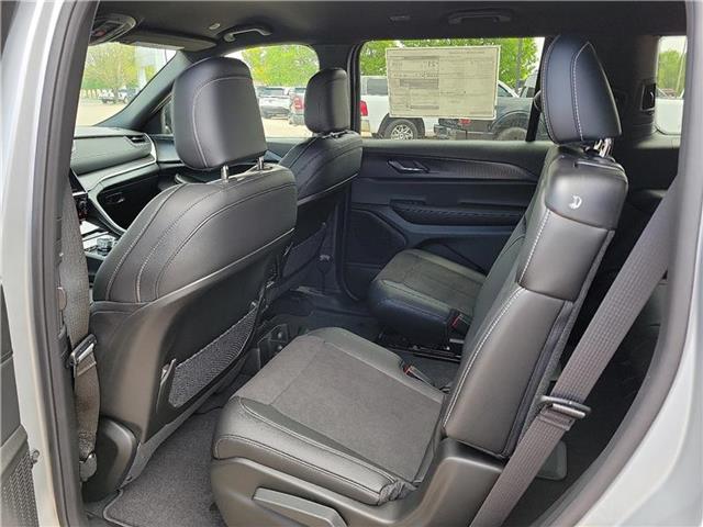 new 2025 Jeep Grand Cherokee L car