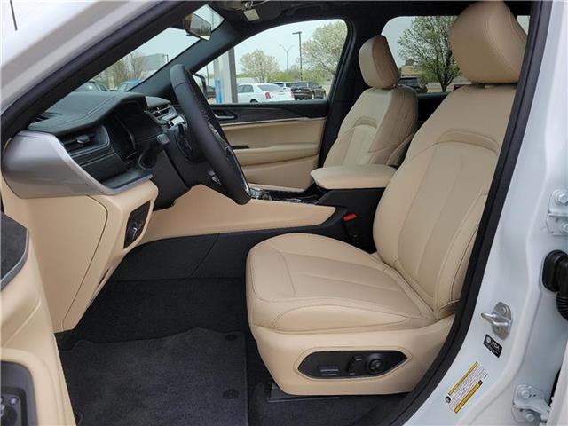 new 2025 Jeep Grand Cherokee L car
