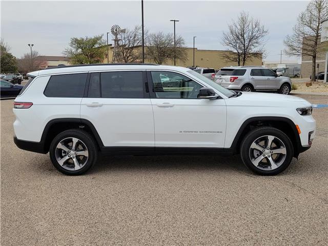 new 2025 Jeep Grand Cherokee L car