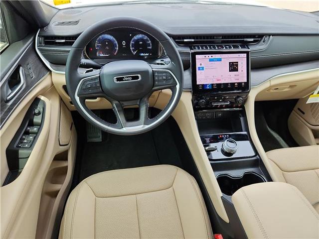 new 2025 Jeep Grand Cherokee L car