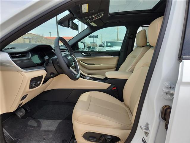 new 2025 Jeep Grand Cherokee L car