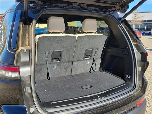 new 2025 Jeep Grand Cherokee L car