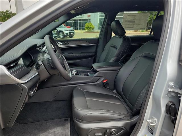 new 2025 Jeep Grand Cherokee L car