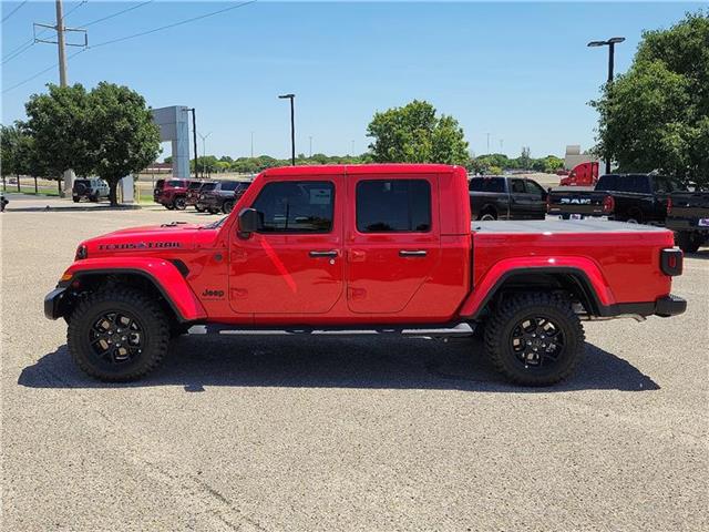 new 2025 Jeep Gladiator car