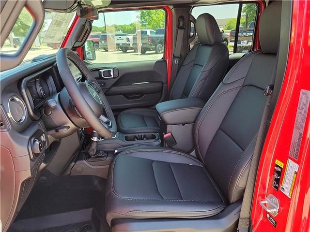 new 2025 Jeep Gladiator car