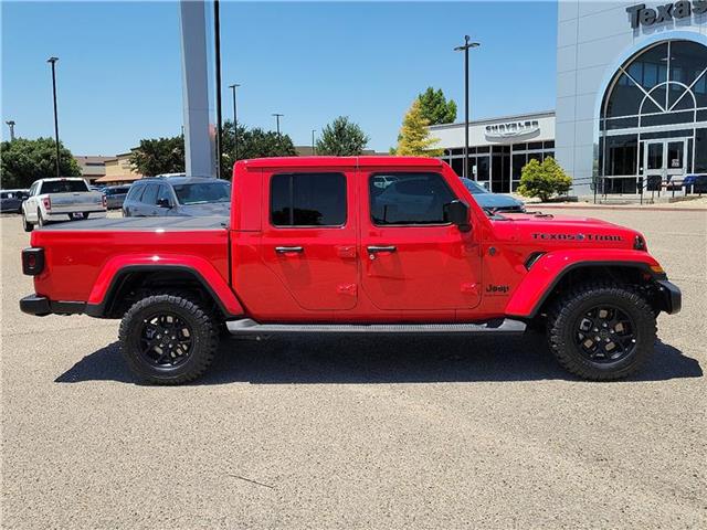 new 2025 Jeep Gladiator car