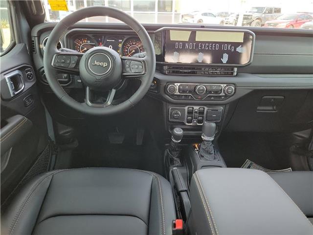 new 2025 Jeep Gladiator car
