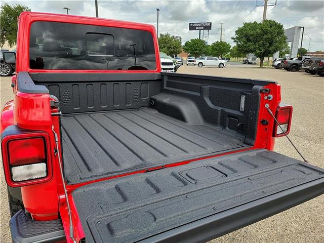 new 2025 Jeep Gladiator car