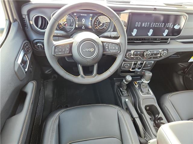 new 2025 Jeep Gladiator car