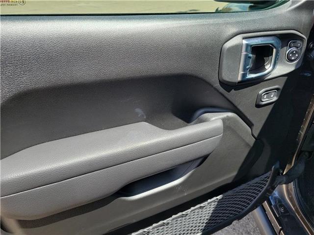 new 2025 Jeep Gladiator car
