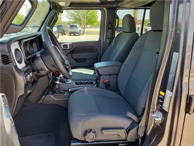 new 2025 Jeep Gladiator car