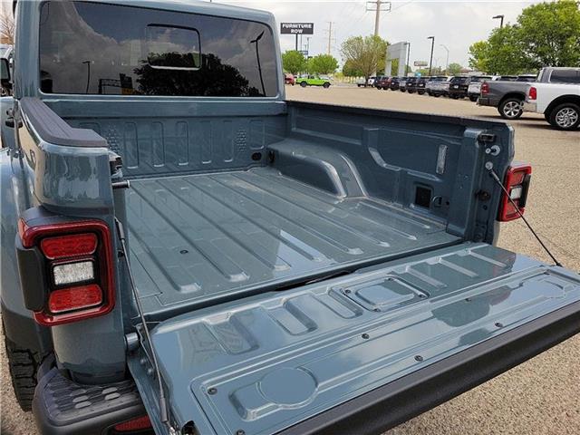 new 2025 Jeep Gladiator car