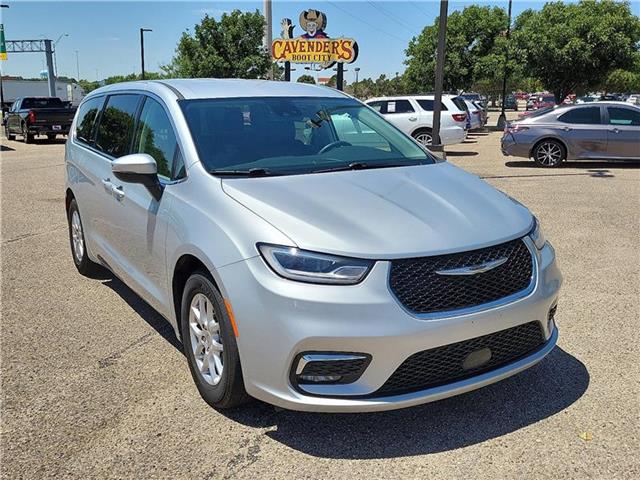used 2023 Chrysler Pacifica car, priced at $26,995