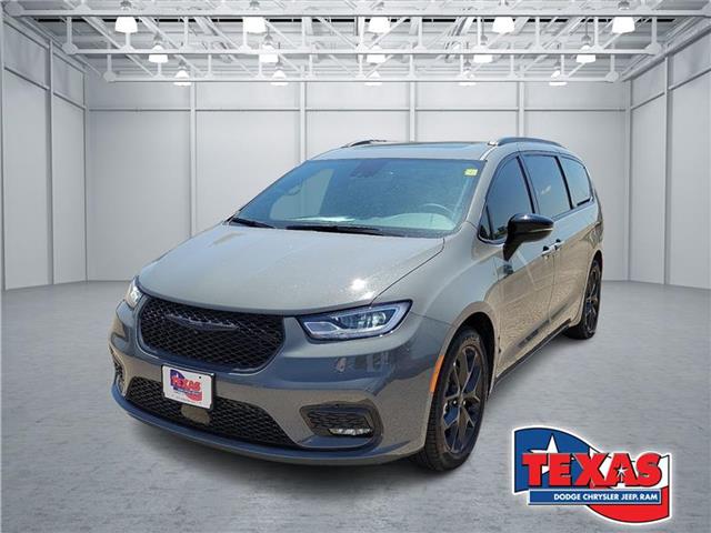new 2025 Chrysler Pacifica car