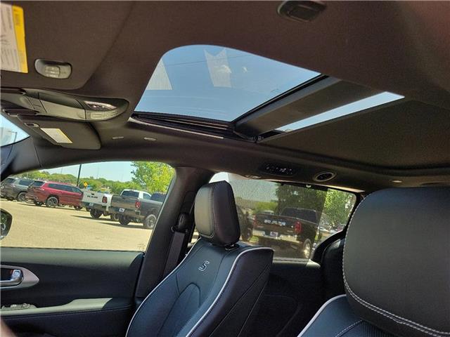 new 2025 Chrysler Pacifica car