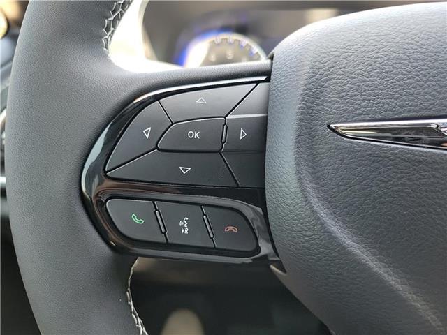 new 2025 Chrysler Pacifica car
