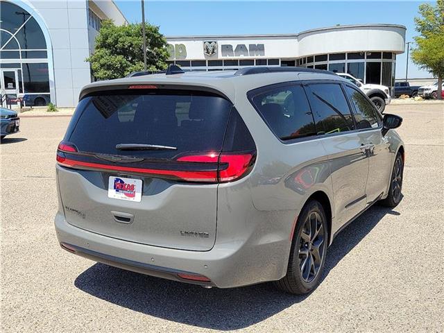 new 2025 Chrysler Pacifica car