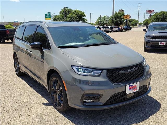 new 2025 Chrysler Pacifica car