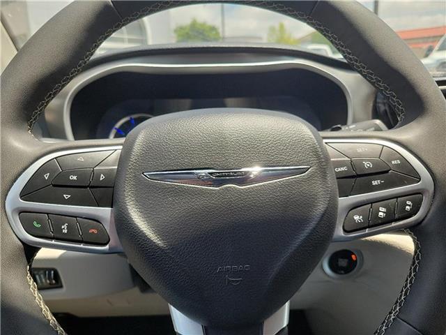 used 2024 Chrysler Pacifica Hybrid car, priced at $35,000