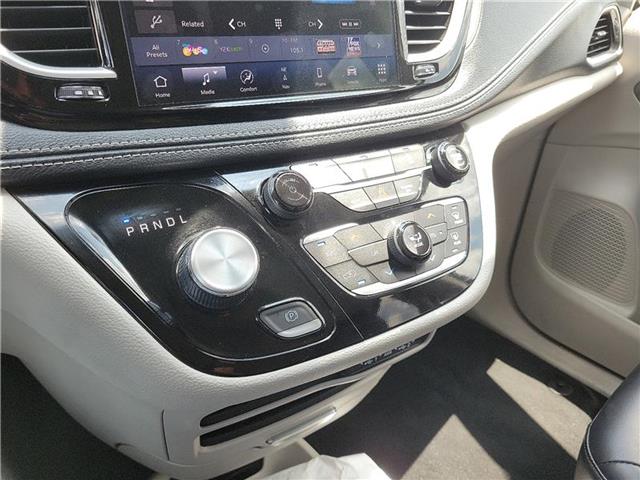 used 2024 Chrysler Pacifica Hybrid car, priced at $35,000