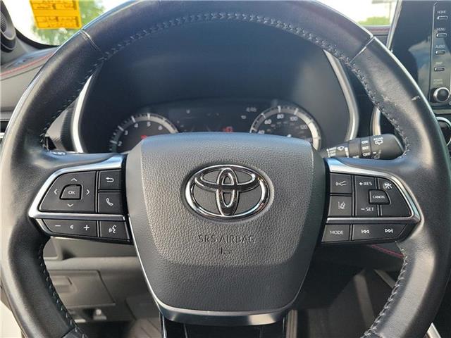 used 2021 Toyota Highlander car, priced at $37,995