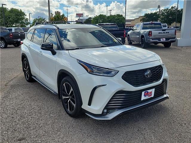 used 2021 Toyota Highlander car, priced at $37,995
