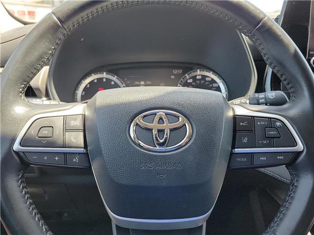 used 2023 Toyota Highlander car, priced at $34,860