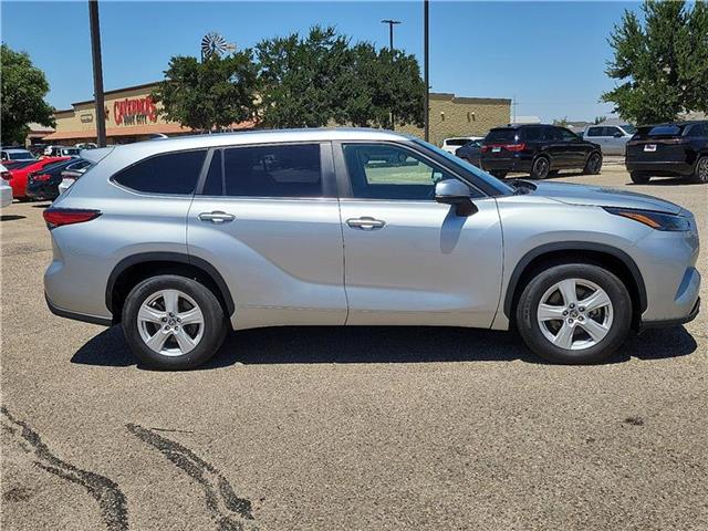 used 2023 Toyota Highlander car, priced at $34,860