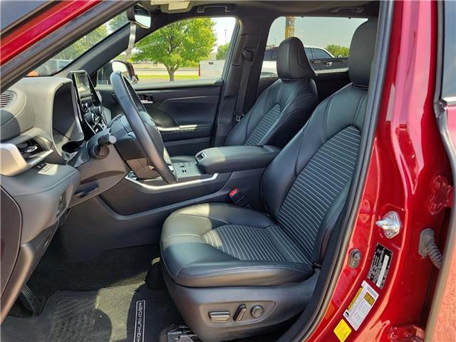 used 2023 Toyota Highlander car, priced at $39,995