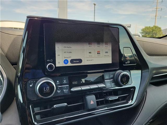 used 2023 Toyota Highlander car, priced at $39,995
