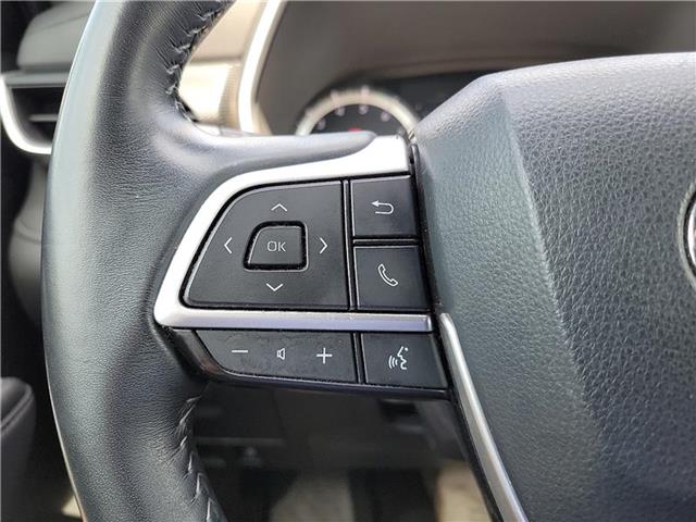 used 2023 Toyota Highlander car, priced at $39,995
