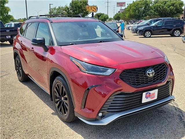 used 2023 Toyota Highlander car, priced at $39,995