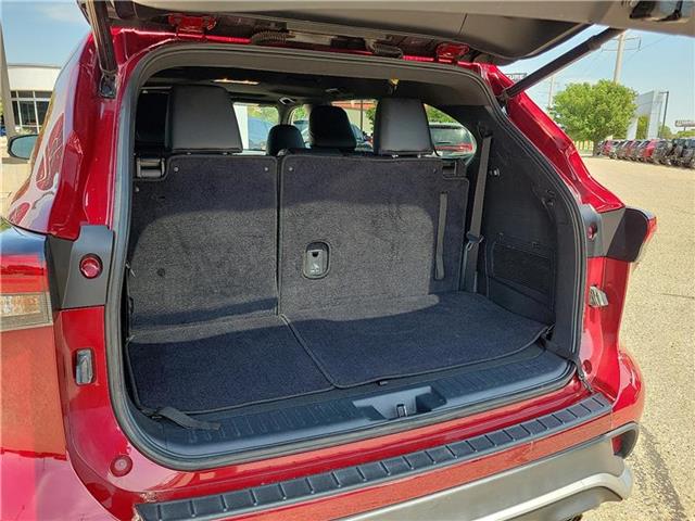used 2023 Toyota Highlander car, priced at $39,995