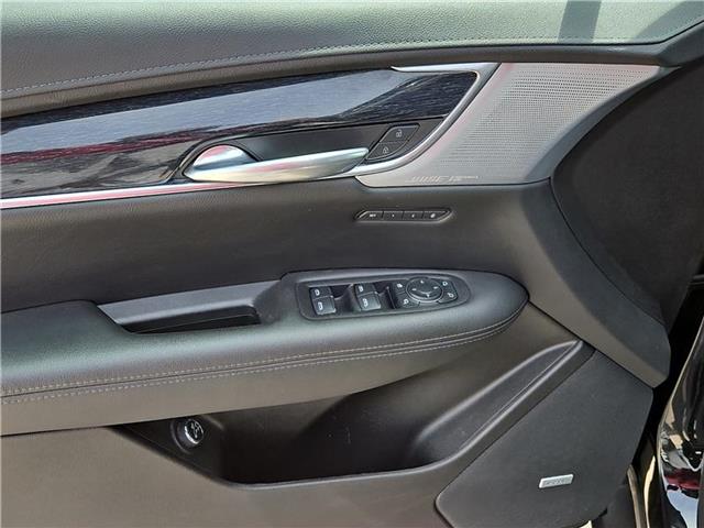 used 2023 Cadillac XT5 car, priced at $34,981