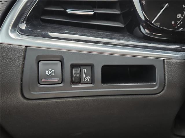 used 2023 Cadillac XT5 car, priced at $34,981