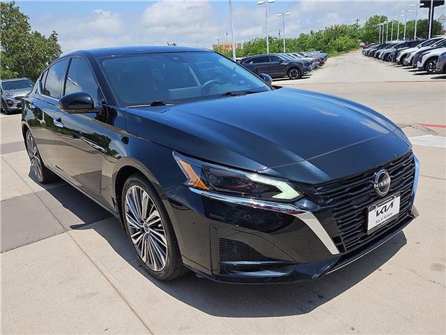 used 2023 Nissan Altima car, priced at $27,981
