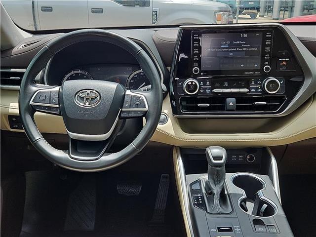 used 2022 Toyota Highlander car, priced at $33,981